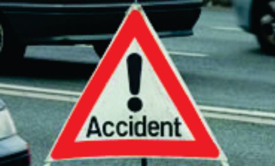3 of family killed, 9 others injured as bus overturns near Kolhapur